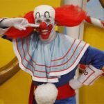 Jean Santos como Bozo