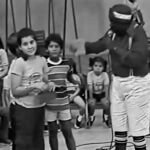 Dorival Silva apresentando o Chocolate Para Crianças