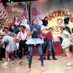 Andrea Veiga dançando no Pintando o Sete