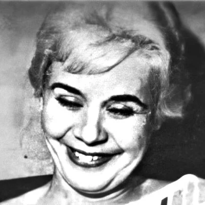 Gladys Mesquita, Tia Gladys