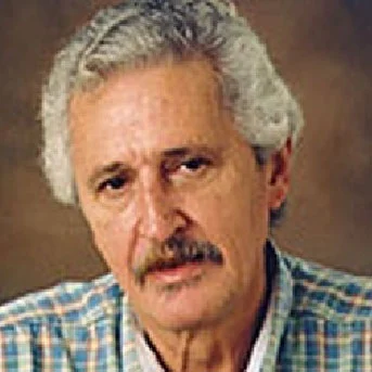 Adriano Stuart